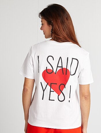 Camiseta con mensaje despedida de soltera