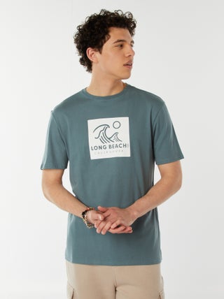 Camiseta con mensaje estampado