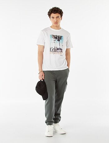 Camiseta con mensaje estampado