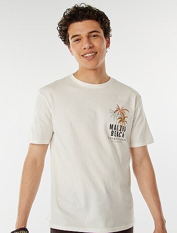 Camiseta con mensaje estampado
