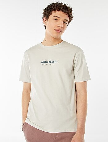 Camiseta con mensaje estampado