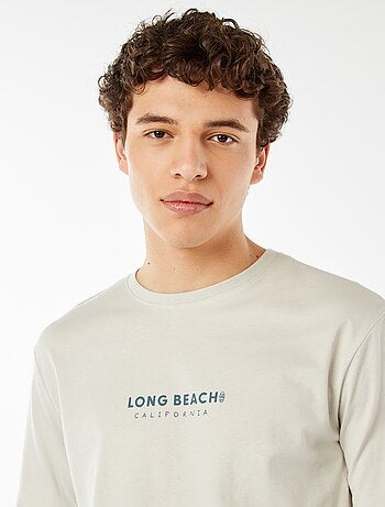 Camiseta con mensaje estampado