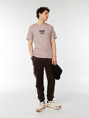 Camiseta con mensaje estampado
