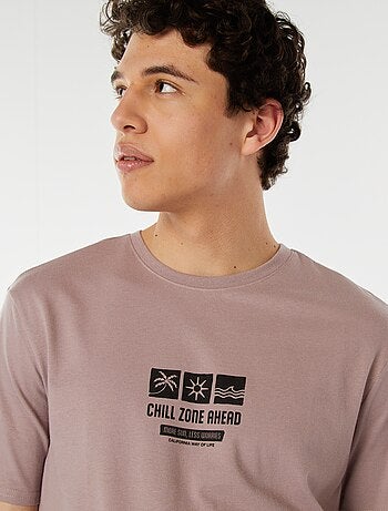 Camiseta con mensaje estampado