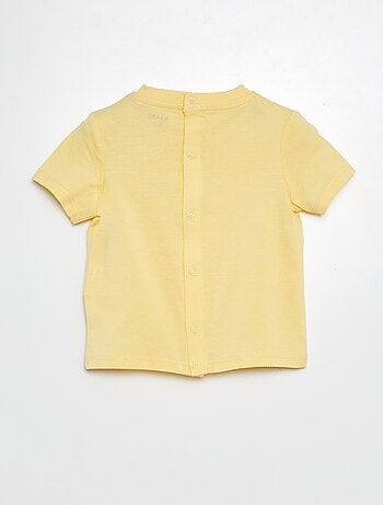 Camiseta con motivos bordados