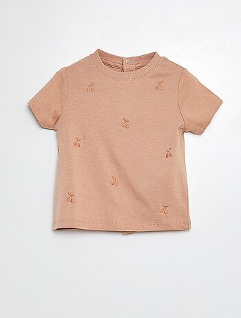 Camiseta con motivos bordados