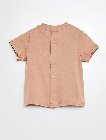 Camiseta con motivos bordados