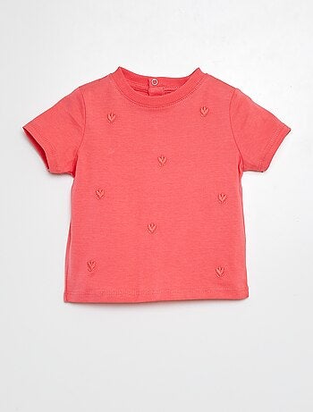 Camiseta con motivos bordados