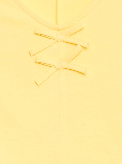 Camiseta con nudos decorativos - Kiabi