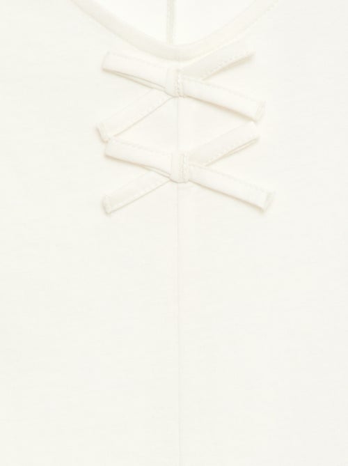 Camiseta con nudos decorativos - Kiabi