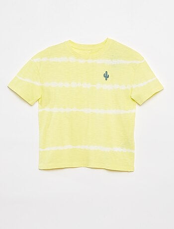 Camiseta con rayas tie-dye