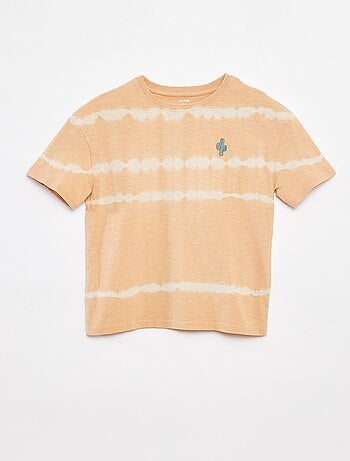 Camiseta con rayas tie-dye