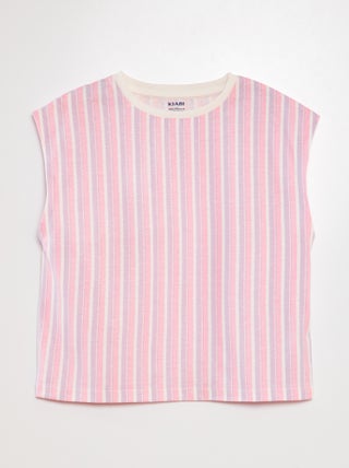 Camiseta con sisas americanas
