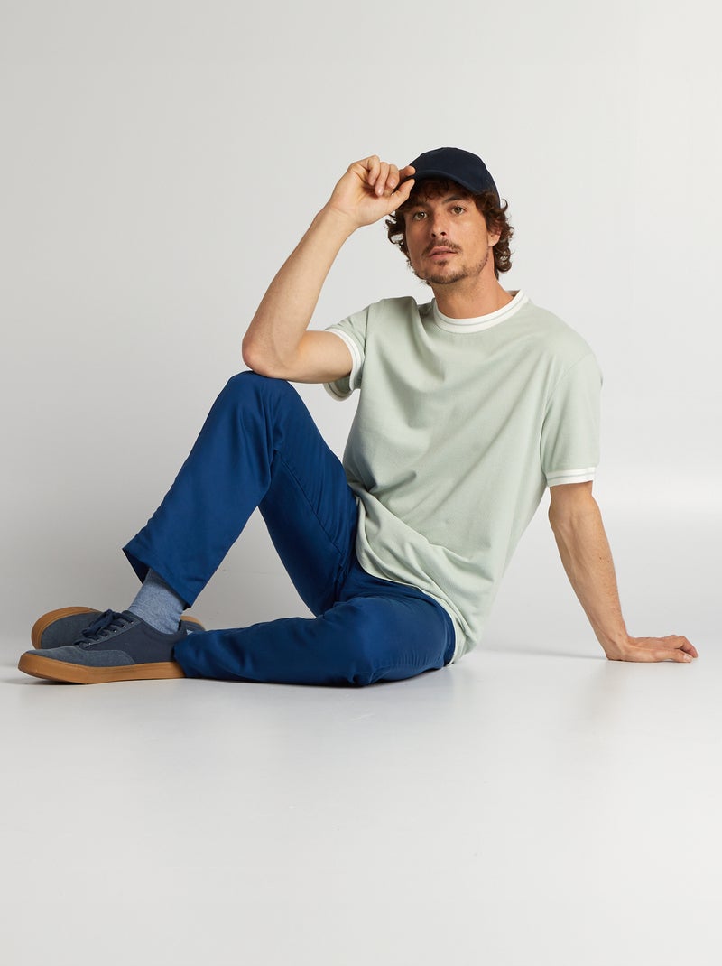 Camiseta con textura y ribetes en contraste azul - Kiabi