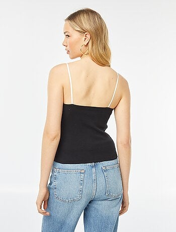 Camiseta con tirantes elásticos