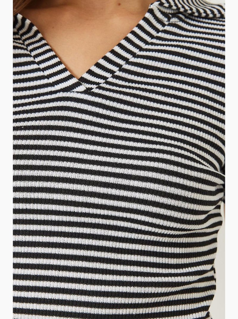 Camiseta corta ajustada a rayas con cuello de camisa lucci Negro - Kiabi