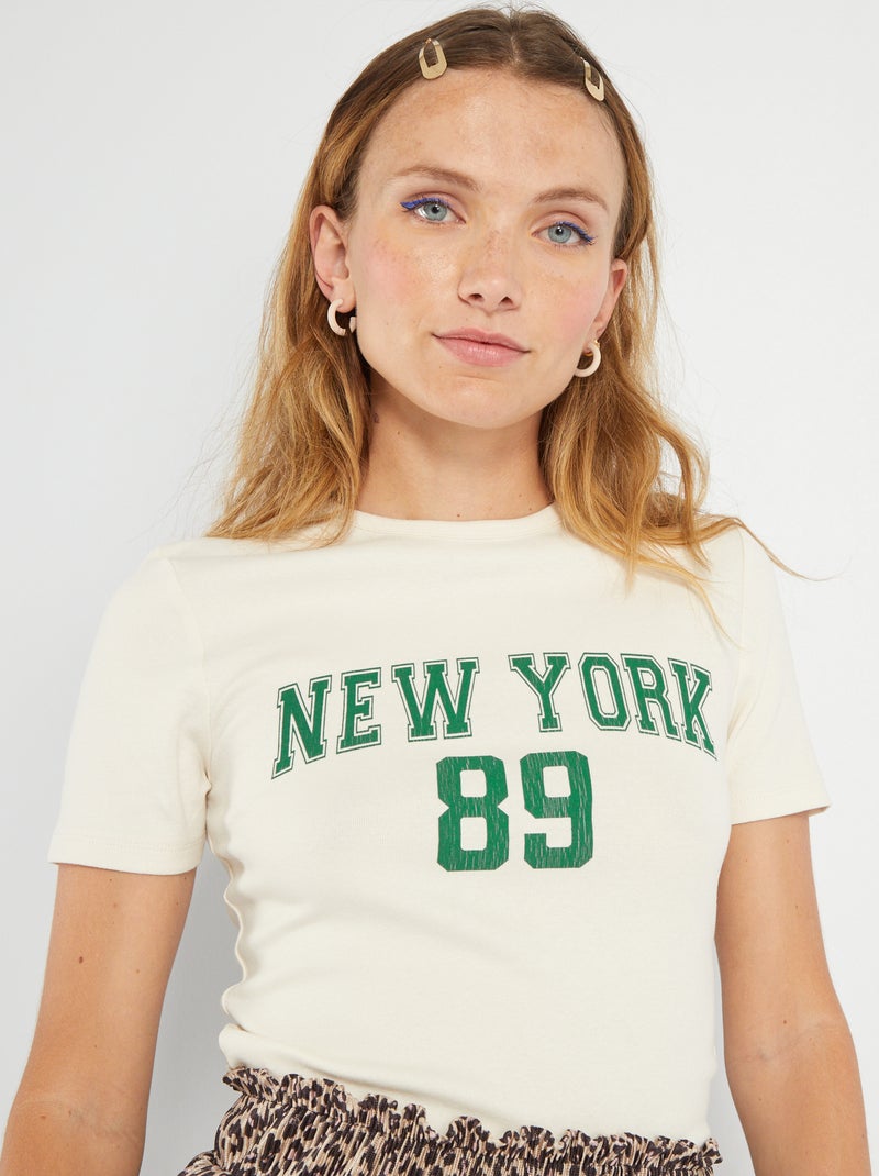 Camiseta corta con estampado estilo colegio BLANCO - Kiabi