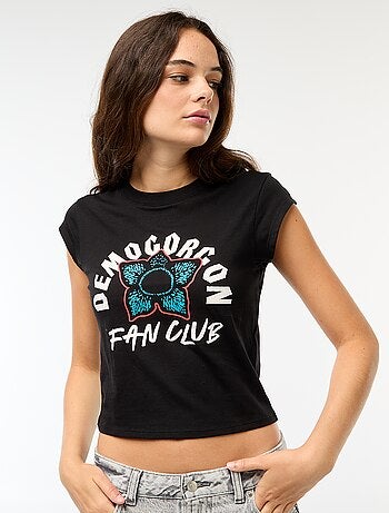 Camiseta corta con estampado fantasía