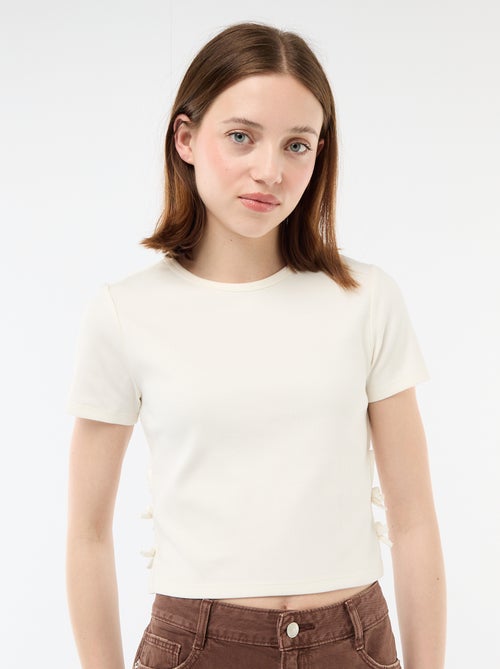 Camiseta corta de canalé con nudos - Kiabi