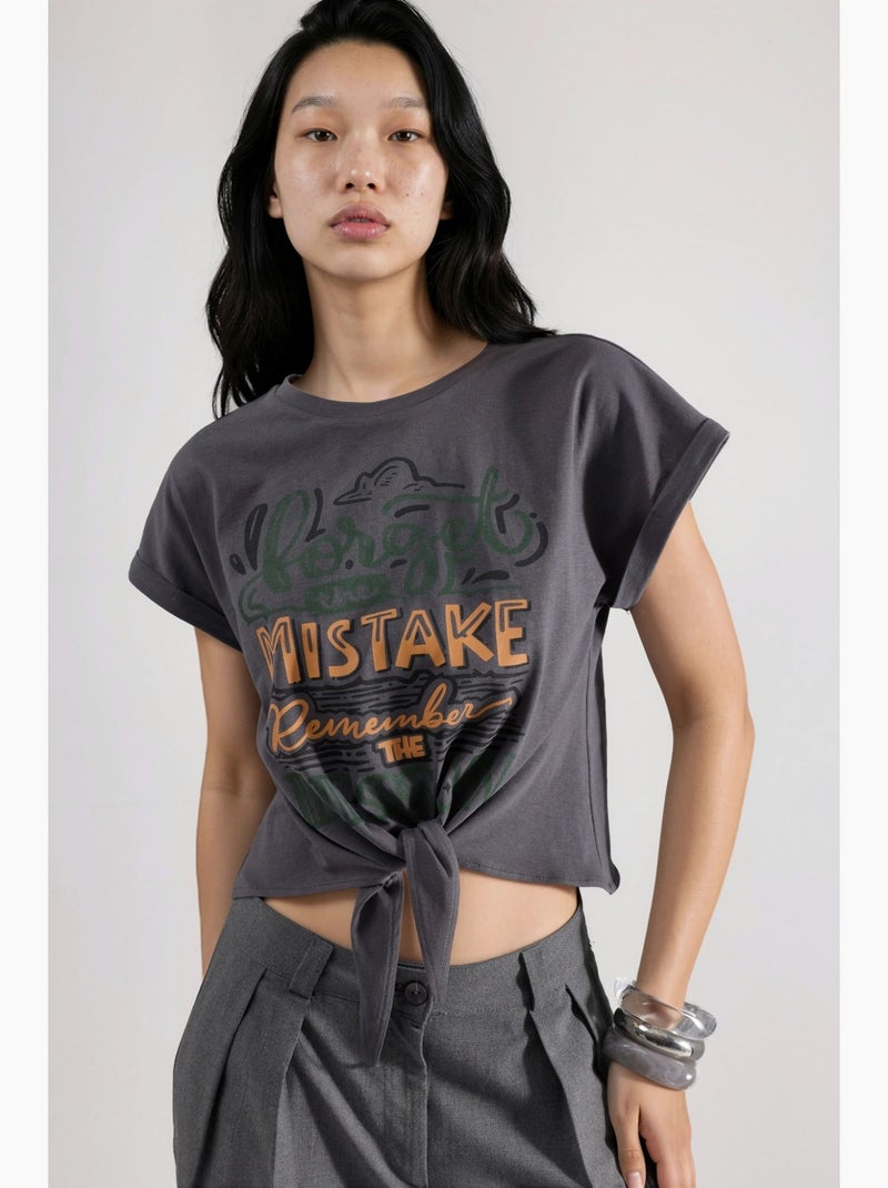 Camiseta corta estampada con detalle de ribete hiccup Gris - Kiabi