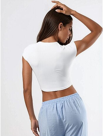 Camiseta corta lisa con cuello redondo busem