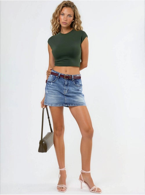 Camiseta corta lisa con cuello redondo busem - Kiabi Camiseta corta lisa con cuello redondo busem - Kiabi