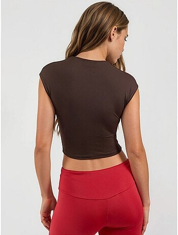 Camiseta corta lisa con cuello redondo busem