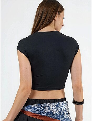 Camiseta corta lisa con cuello redondo busem