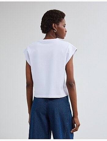 Camiseta cortada, mo fashion