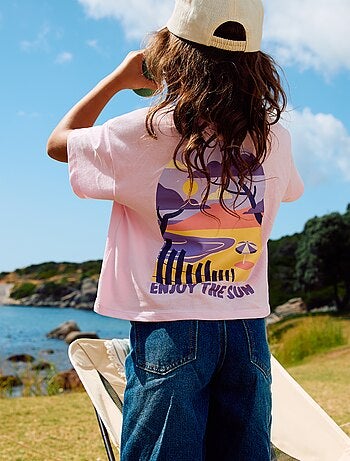 Camiseta corte holgado con estampado en espalda y pecho