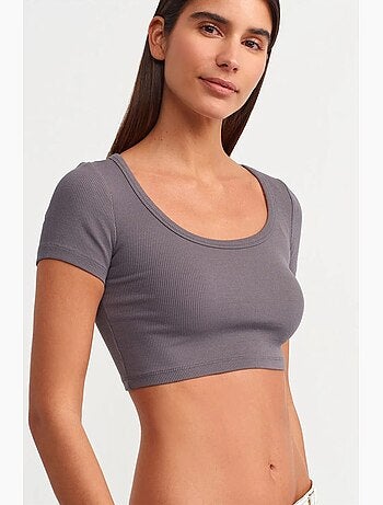 Camiseta crop acanalada de mujer dilvin