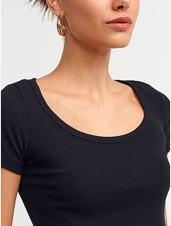 Camiseta crop acanalada de mujer dilvin