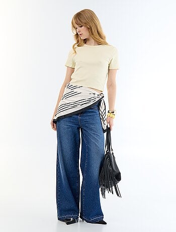 Camiseta crop básica