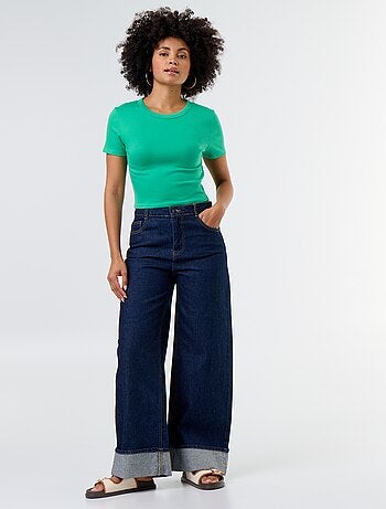 Camiseta crop básica
