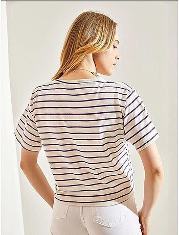 Camiseta crop boxy a rayas con cuello redondo lucci