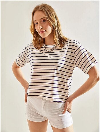 Camiseta crop boxy a rayas con cuello redondo lucci