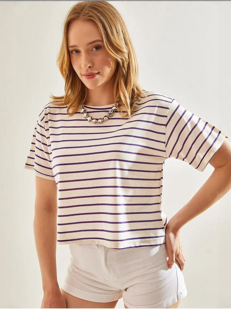 Camiseta crop boxy a rayas con cuello redondo lucci Violeta berenjena - Kiabi