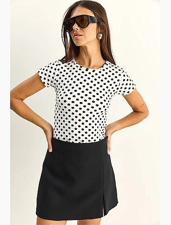 Camiseta crop de lunares con cuello redondo lucci