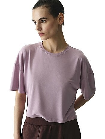 Camiseta crop de modal con abertura penti