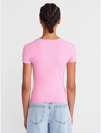 Camiseta crop de mujer slim fit con cuello redondo dilvin