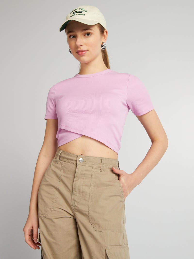 Quera Crop Top de canalé negro con bordado 