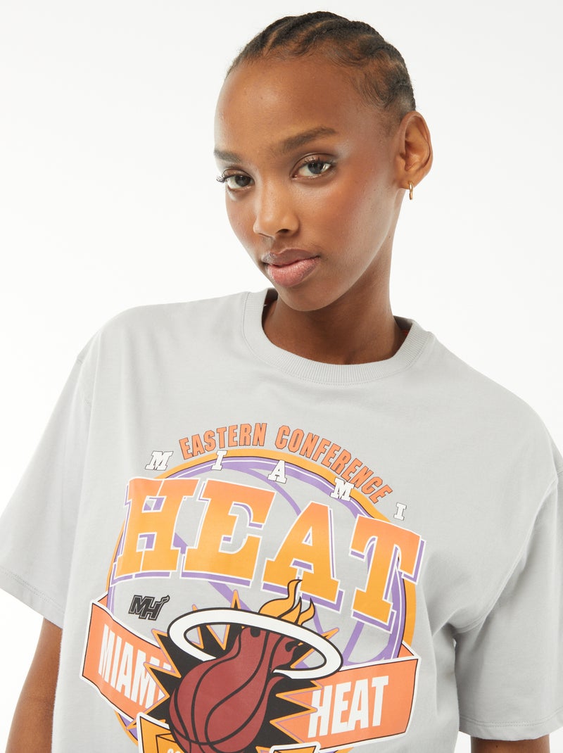 Camiseta crop top de manga corta 'Miami Heat' gris - Kiabi