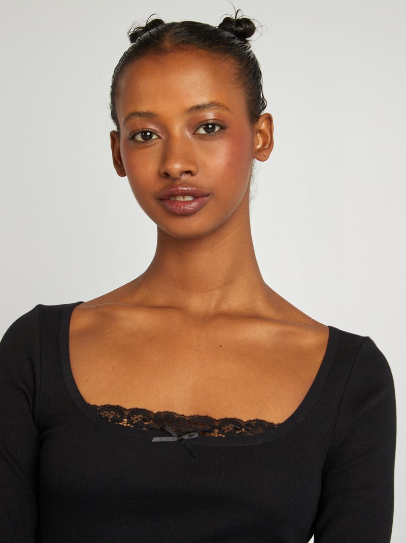 Camiseta crop top de manga larga de canalé negro - Kiabi