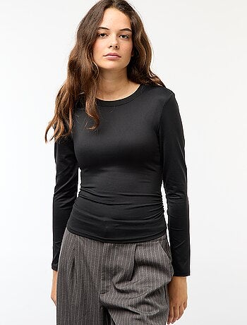 Camiseta cropped de efecto arrugado