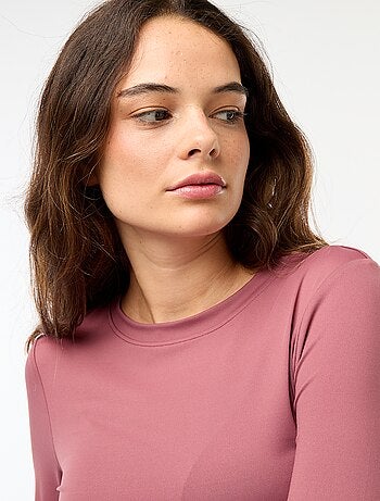 Camiseta cropped de efecto arrugado