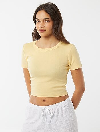 Camiseta cropped de manga corta