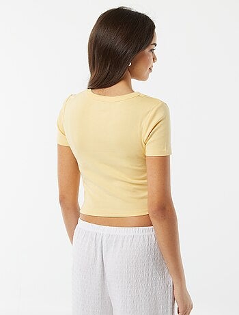Camiseta cropped de manga corta