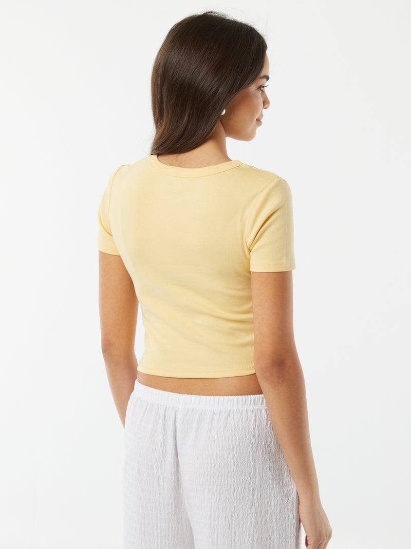Camiseta cropped de manga corta AMARILLO - Kiabi