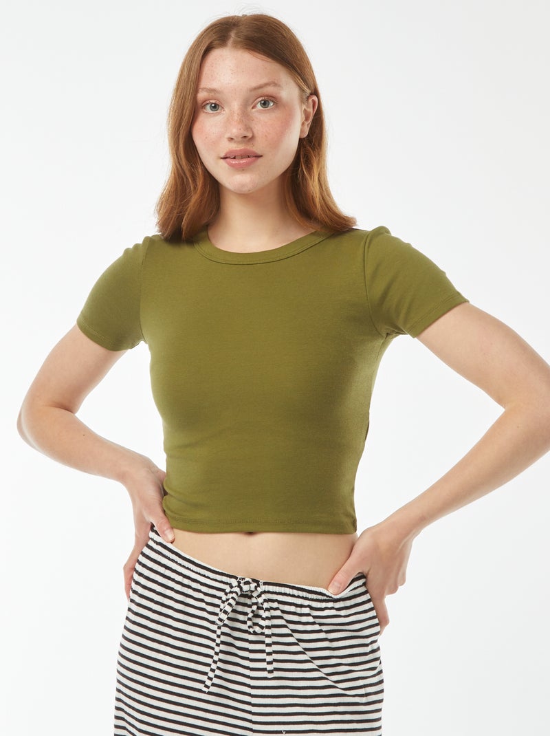 Camiseta cropped de manga corta Kaki - Kiabi