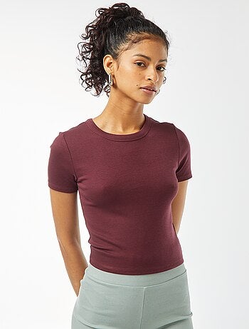 Camiseta cropped de manga corta